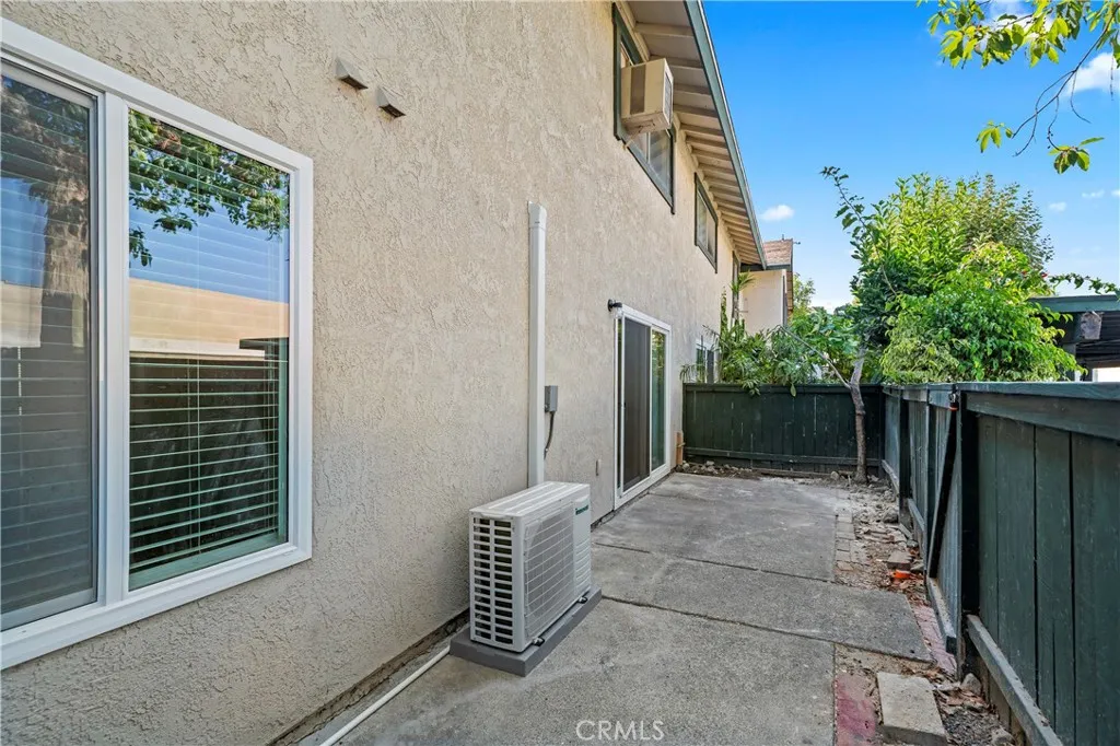 23254 Orange Avenue 7, Lake Forest, California 92630 home-pic-20