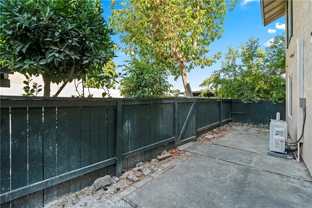 23254 Orange Avenue 7, Lake Forest, California 92630 home-pic-19