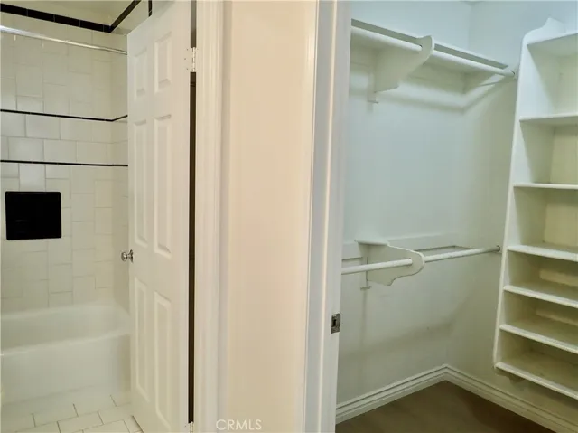 5423 Spanish Oak Lane A, Oak Park, California 91377