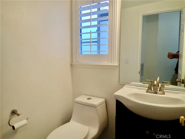 5423 Spanish Oak Lane A, Oak Park, California 91377