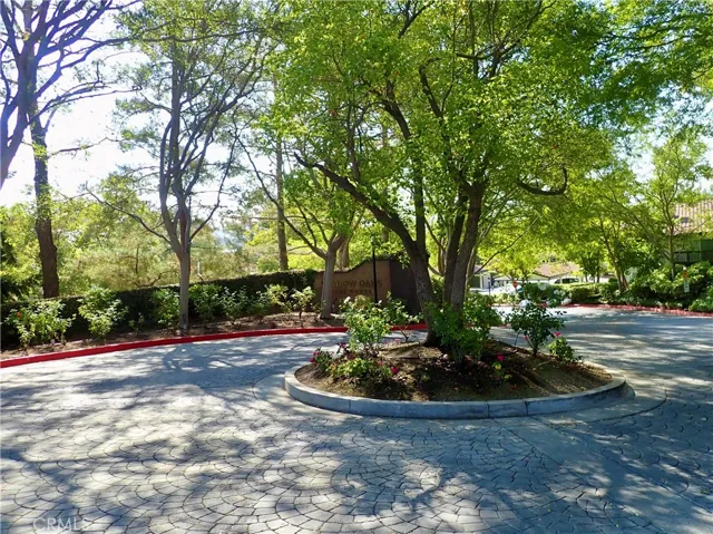 5423 Spanish Oak Lane A, Oak Park, California 91377