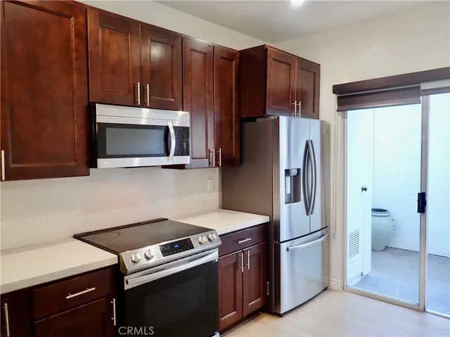 5423 Spanish Oak Lane A, Oak Park, California 91377