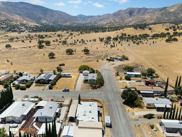 6004 Maple Avenue, Mountain Mesa, California 93240