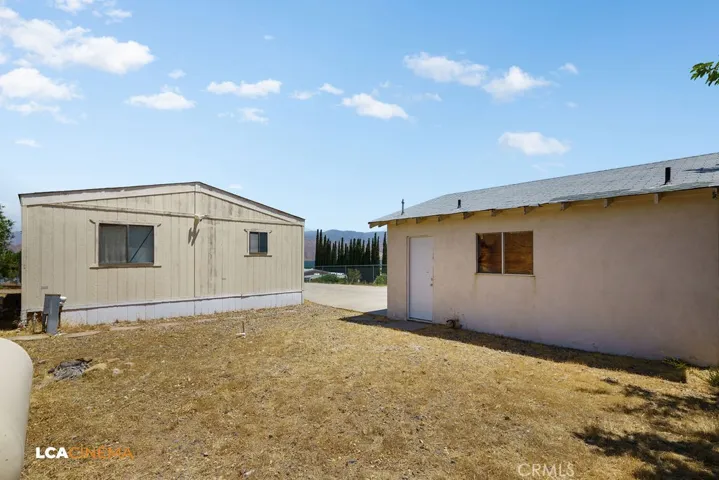 6004 Maple Avenue, Mountain Mesa, California 93240