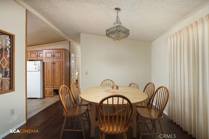 6004 Maple Avenue, Mountain Mesa, California 93240