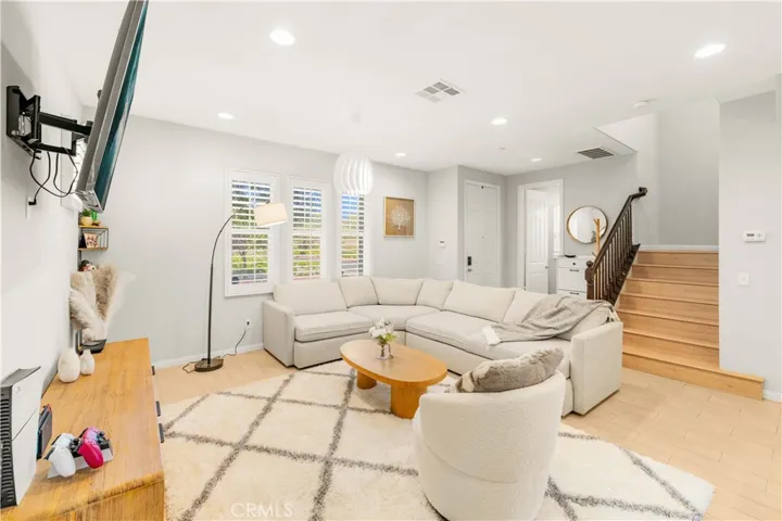 7169 Logsdon Drive, Eastvale, California 92880