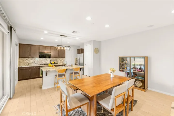 7169 Logsdon Drive, Eastvale, California 92880