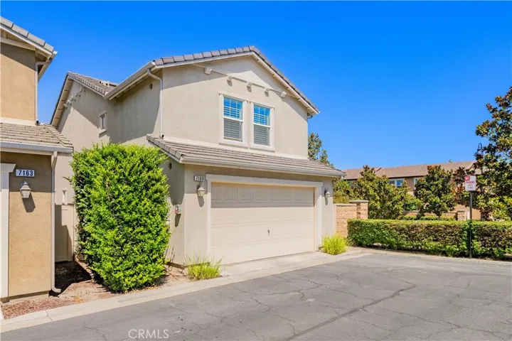 7169 Logsdon Drive, Eastvale, California 92880