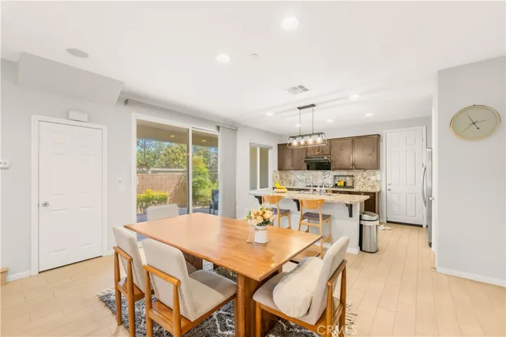 7169 Logsdon Drive, Eastvale, California 92880
