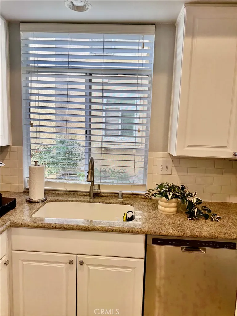 3100 Castelar Court 103, Corona, California 92882 home-pic-7