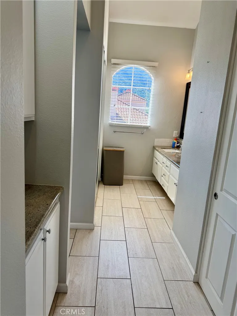 3100 Castelar Court 103, Corona, California 92882 home-pic-16