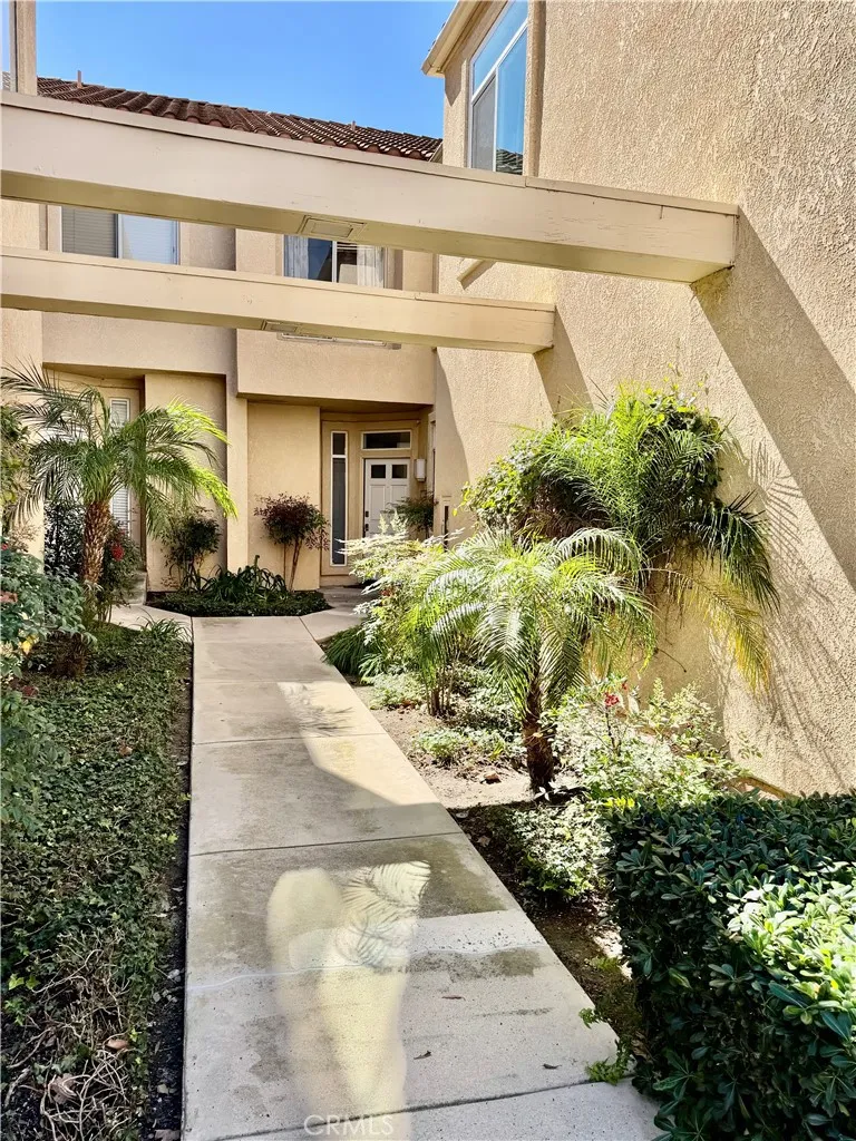 3100 Castelar Court 103, Corona, California 92882 home-pic-2