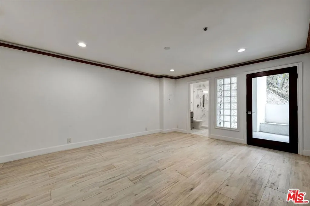 1754 Franklin Canyon Drive, Beverly Hills, California 90210 home-pic-14