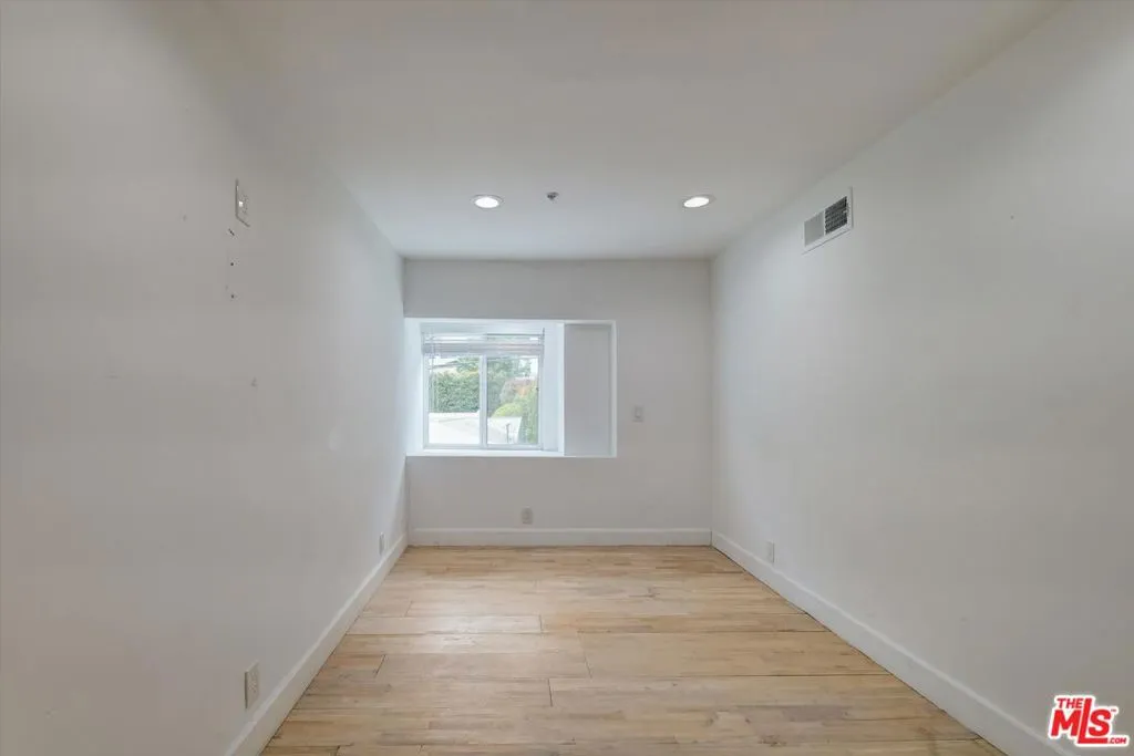 1754 Franklin Canyon Drive, Beverly Hills, California 90210 home-pic-56