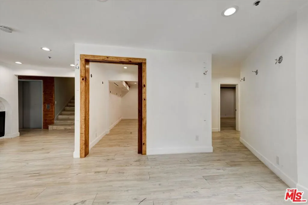 1754 Franklin Canyon Drive, Beverly Hills, California 90210 home-pic-12