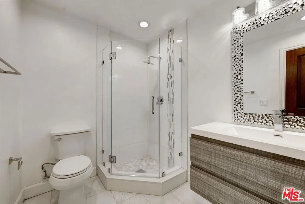 1754 Franklin Canyon Drive, Beverly Hills, California 90210 home-pic-47