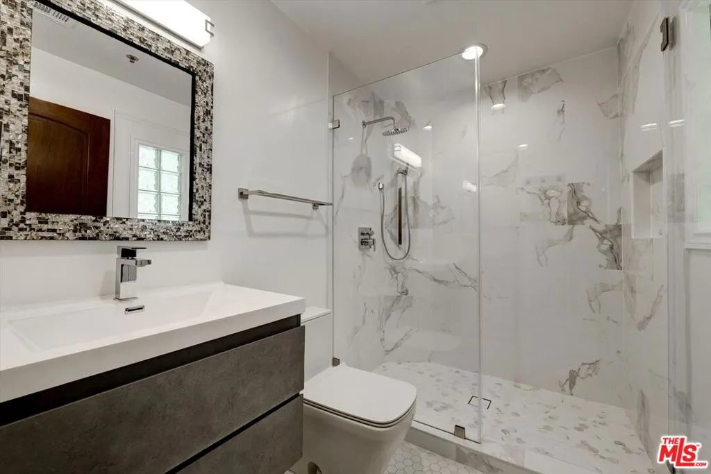 1754 Franklin Canyon Drive, Beverly Hills, California 90210 home-pic-16