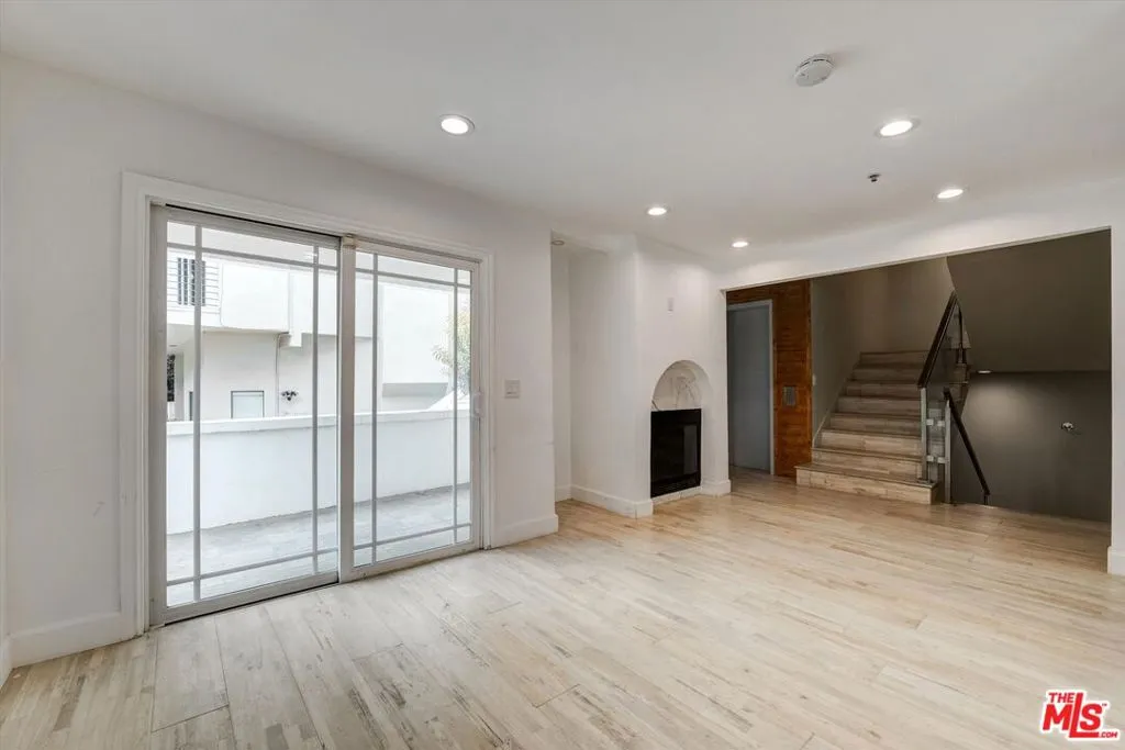 1754 Franklin Canyon Drive, Beverly Hills, California 90210 home-pic-5