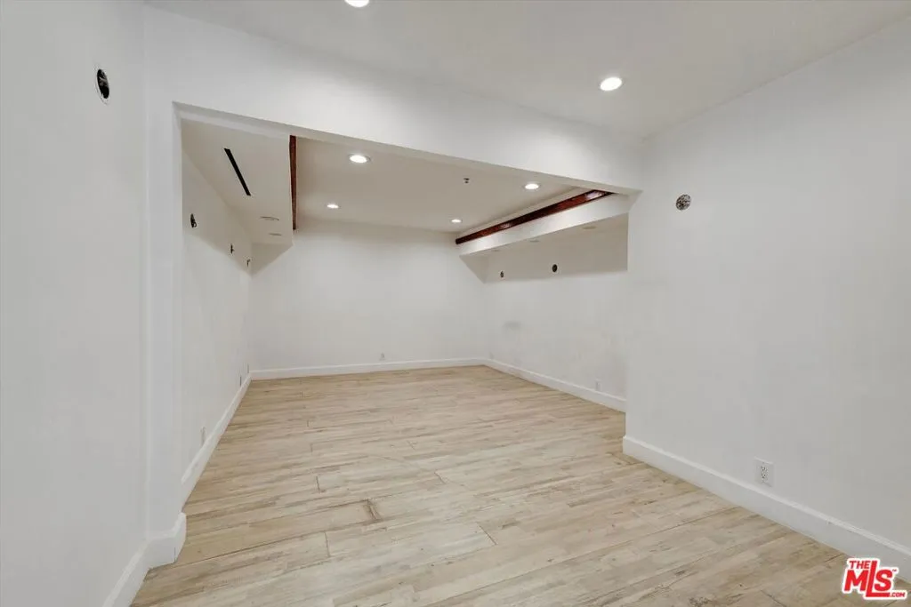 1754 Franklin Canyon Drive, Beverly Hills, California 90210 home-pic-10