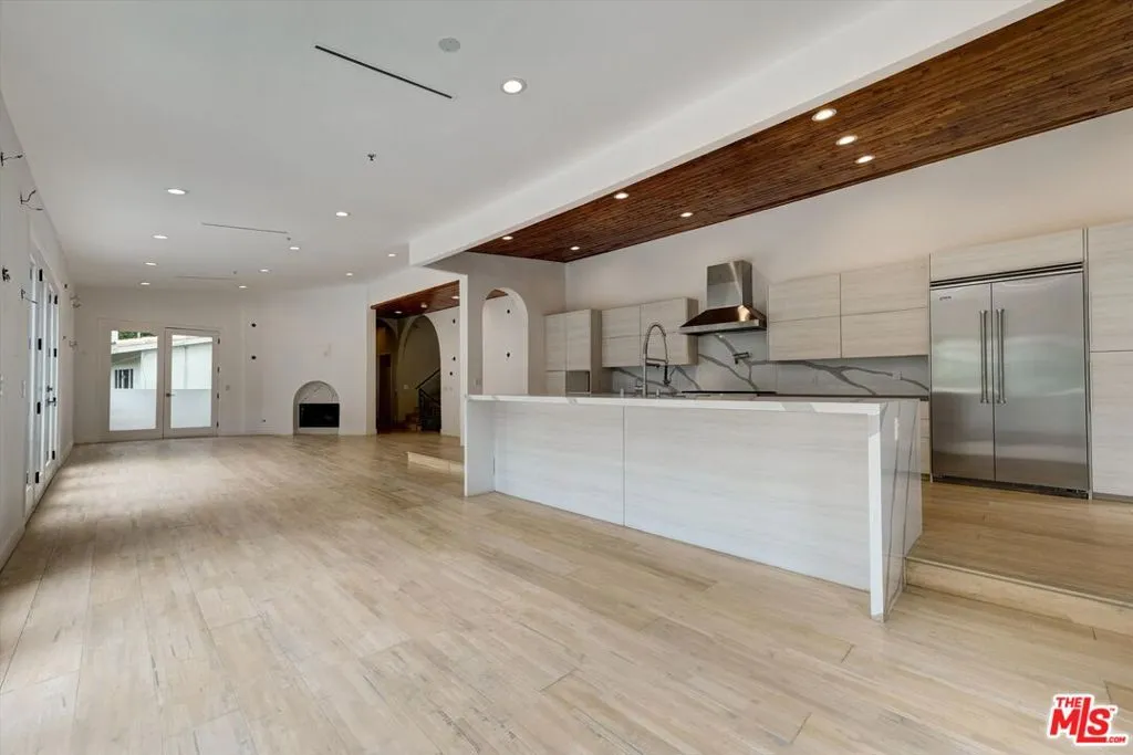 1754 Franklin Canyon Drive, Beverly Hills, California 90210 home-pic-29