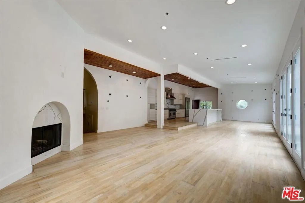1754 Franklin Canyon Drive, Beverly Hills, California 90210 home-pic-24
