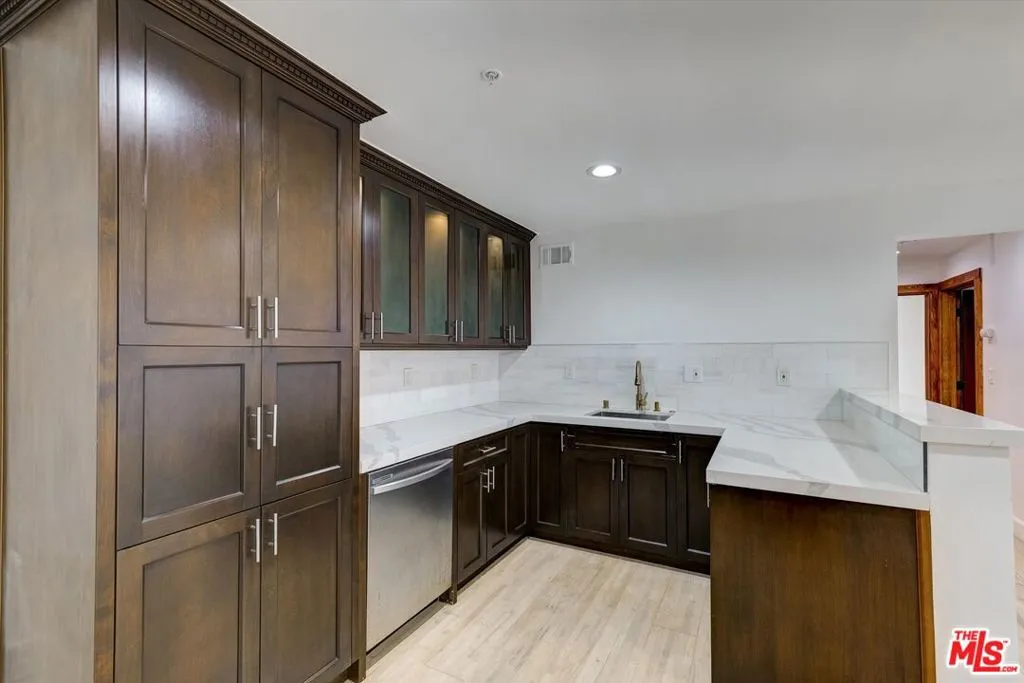 1754 Franklin Canyon Drive, Beverly Hills, California 90210 home-pic-55