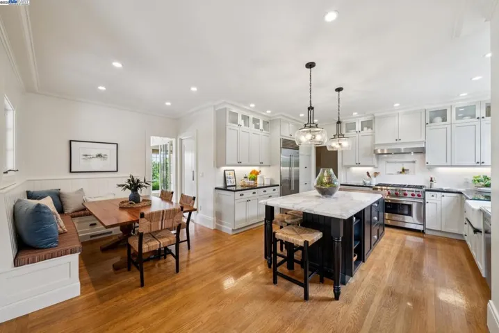 1232 Bay Street, Alameda, California 94501