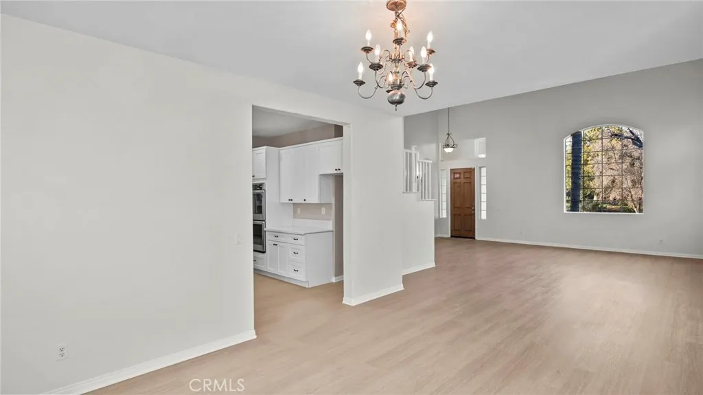 1728 Tamarron Drive, Corona, California 92883 home-pic-8