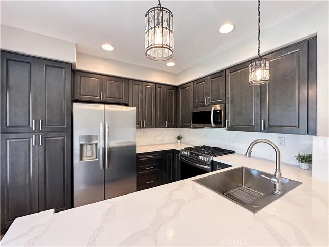 1012 S Country Glen Way, Anaheim Hills, California 92808