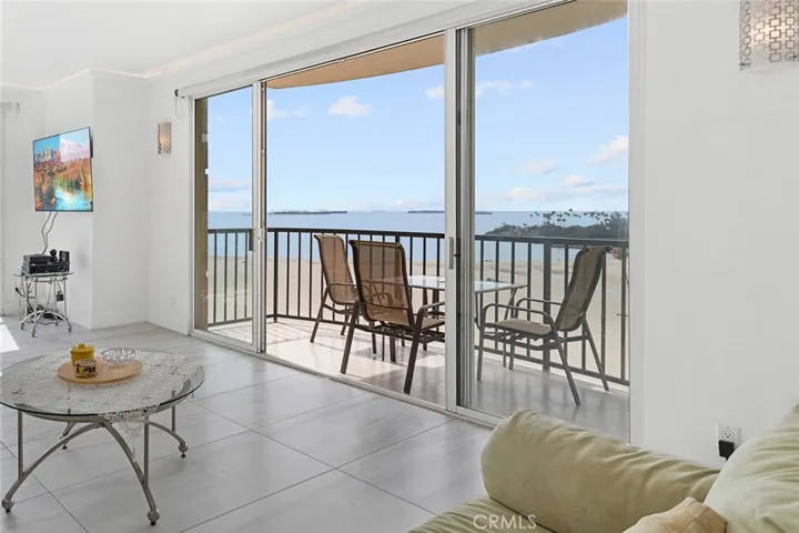 balcony with retractable screen doors