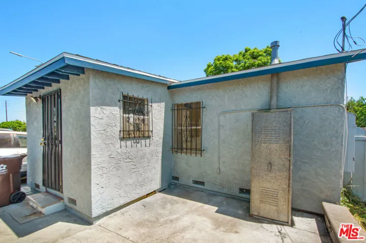 521 S Bullis Road, Compton, California 90221