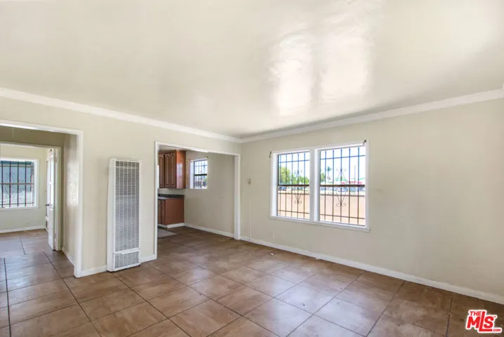 521 S Bullis Road, Compton, California 90221