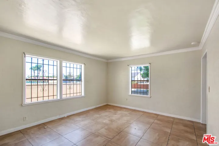 521 S Bullis Road, Compton, California 90221