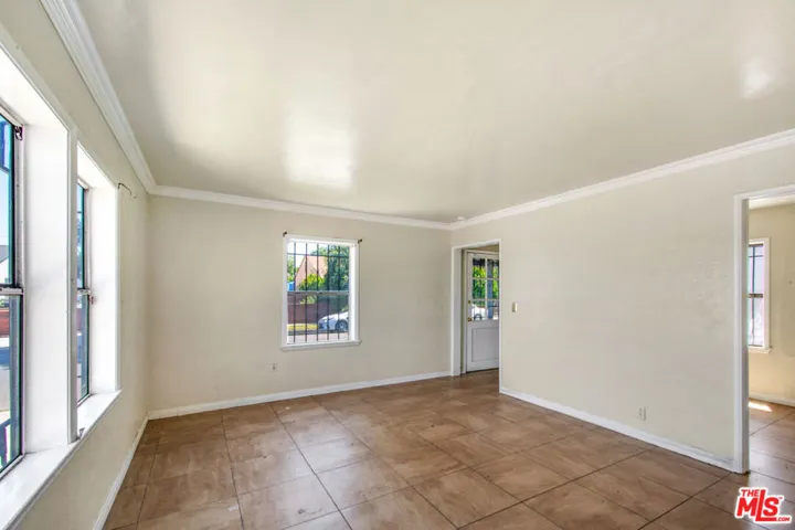 521 S Bullis Road, Compton, California 90221