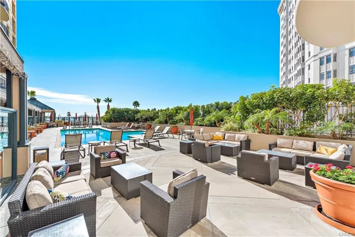Seating area by the Poolside