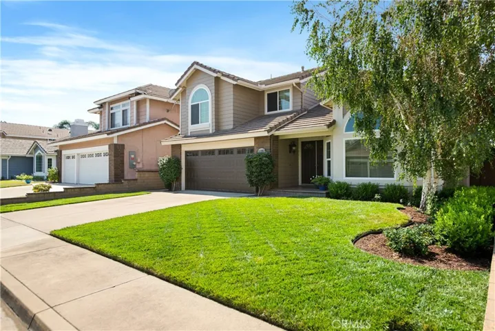 Just beautiful curb appeal!