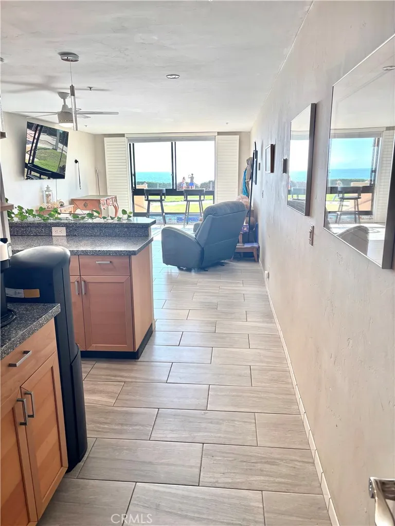 4667 Ocean Boulevard 106, San Diego, California 92109 home-pic-0