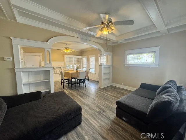 840 W 53rd Street, Los Angeles, California 90037 home-pic-10