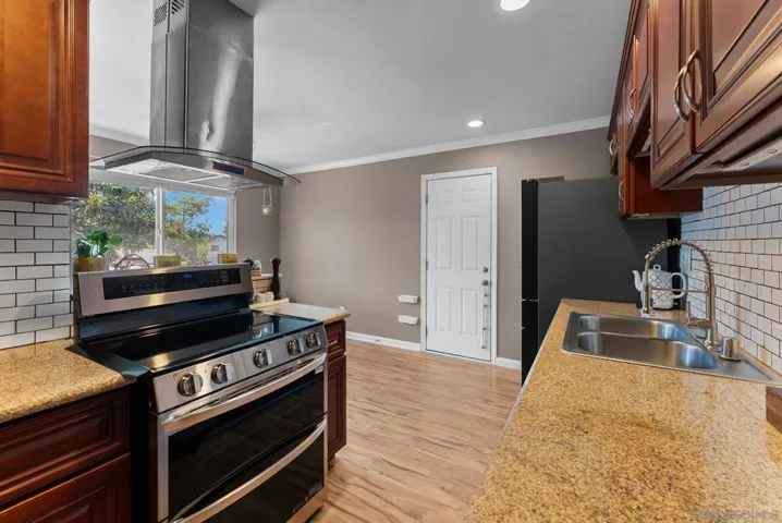 2542 Glebe Road, Lemon Grove, California 91945