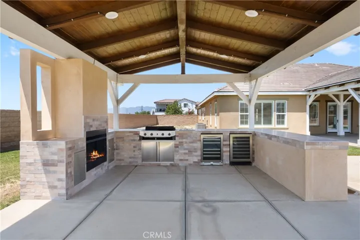 Covered Outdoor Kitchen and BBQ