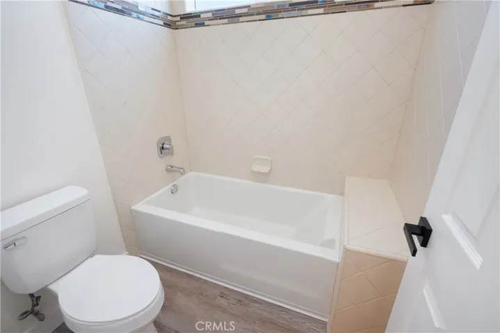 Main House - Hall Bathroom