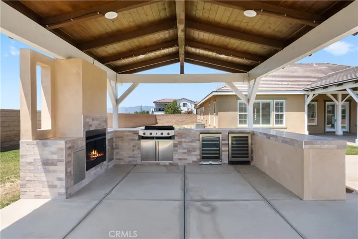 Covered Outdoor Kitchen and BBQ