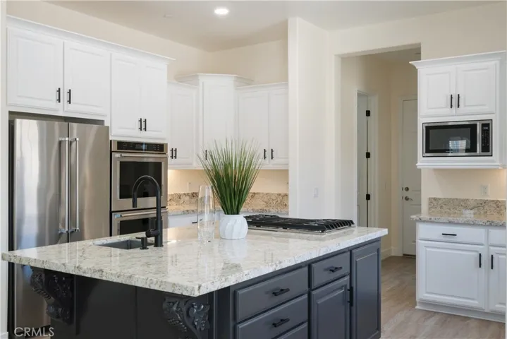 Main House - Kitchen