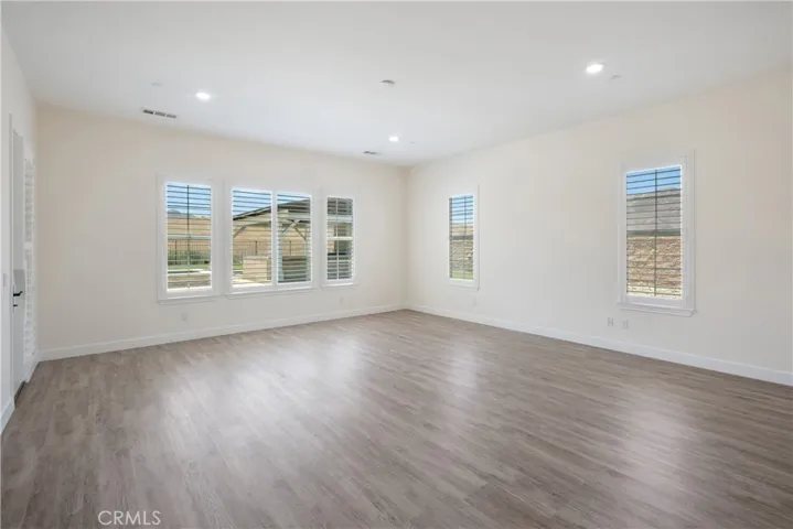 Main House - Primary Bedroom