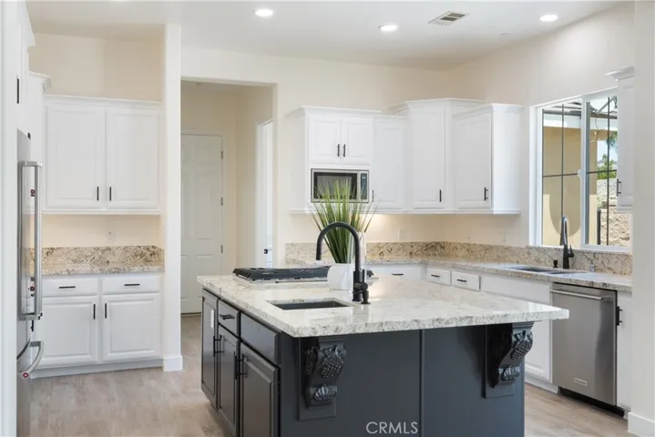 Main House - Kitchen