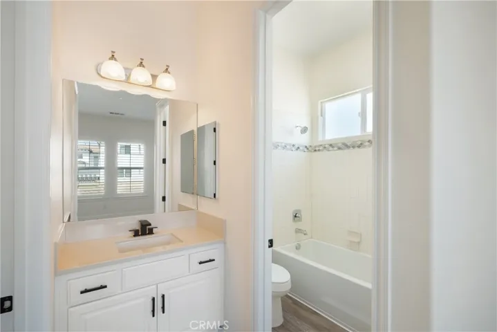 Main House - En Suite Bathroom
