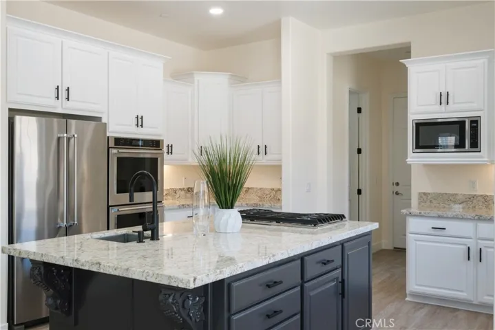 Main House - Kitchen