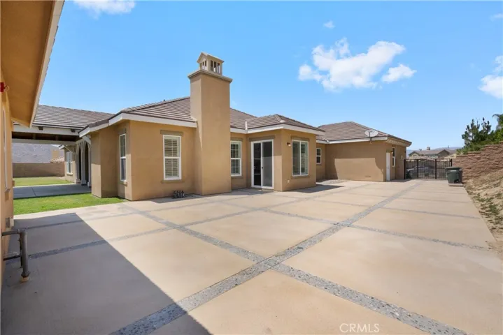 Side Yard and RV Parking