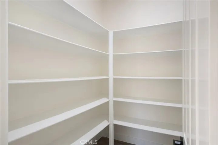 Main House - Walk in Pantry