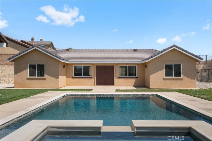 1,250 sq ft detached Casita with 2 Bedrooms and 2 Bathroom